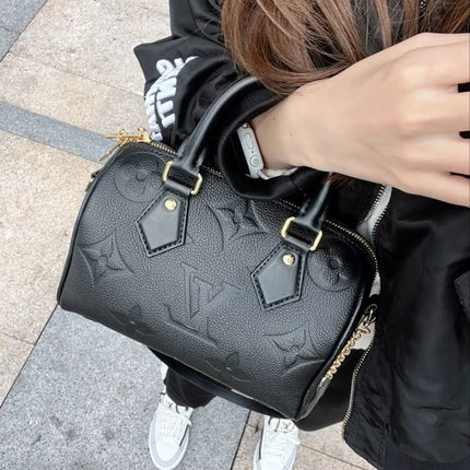 I’m so happy with my new Louis Vuitton bag from Vera Vogue 😍Got it with <strong>25% discount</strong>, came in the original box, brand new and authentic. Definitely recommend them!