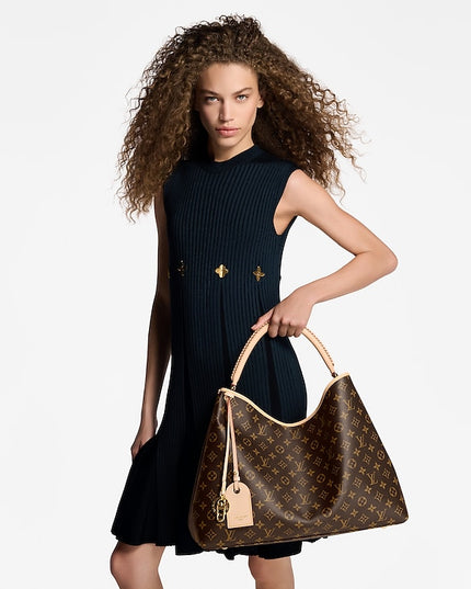 Louis Vuitton Again