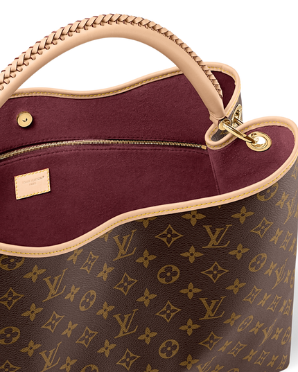 Louis Vuitton Again