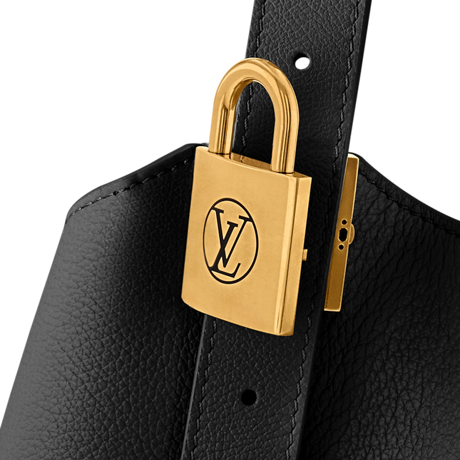 Louis Vuitton Low Key Hobo MM-Black