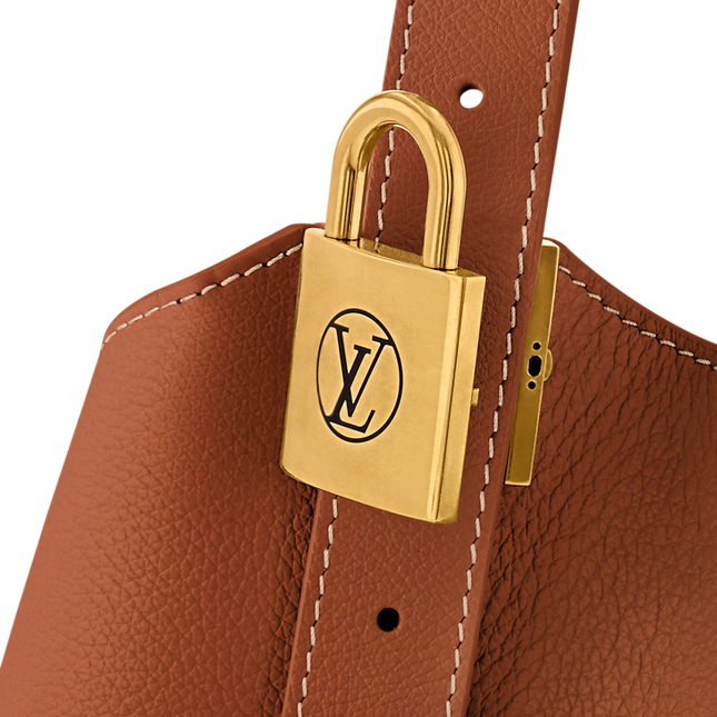 Louis Vuitton Low Key Hobo MM-Cognac